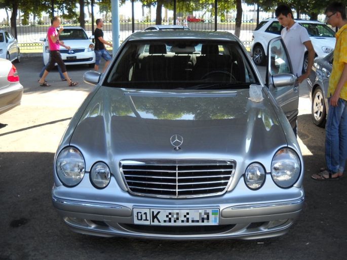 17.Mercedes  E200, 2000 год, пробег 215 000, цена  20 000