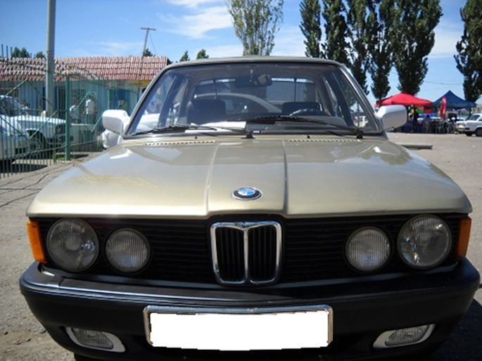5.BMW 316, 1985 год. Пробег - 200 000, цена - 2 500 у.е.