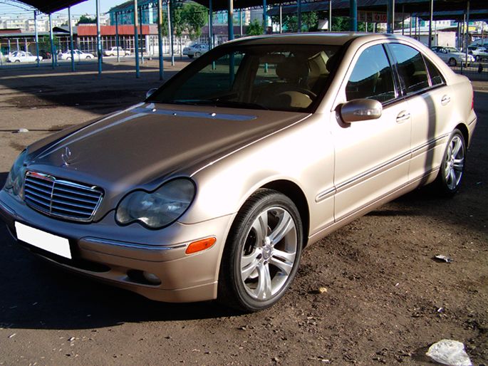 30.Mercedes-C240-2004-год.-Пробег---155-000-км,-цена---23-000-у